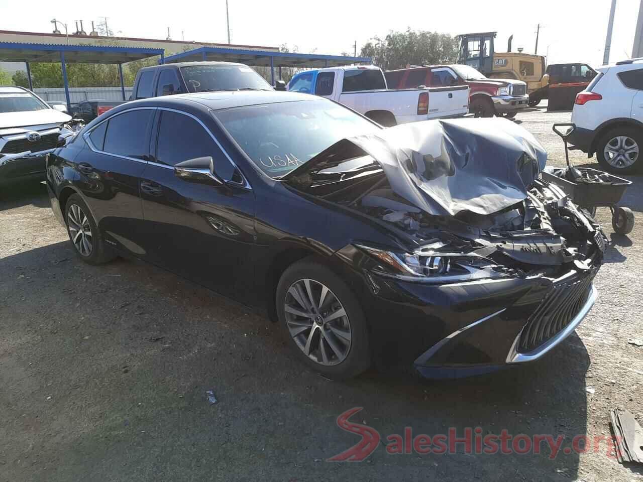 58AB21B16KU002432 2019 LEXUS ES300