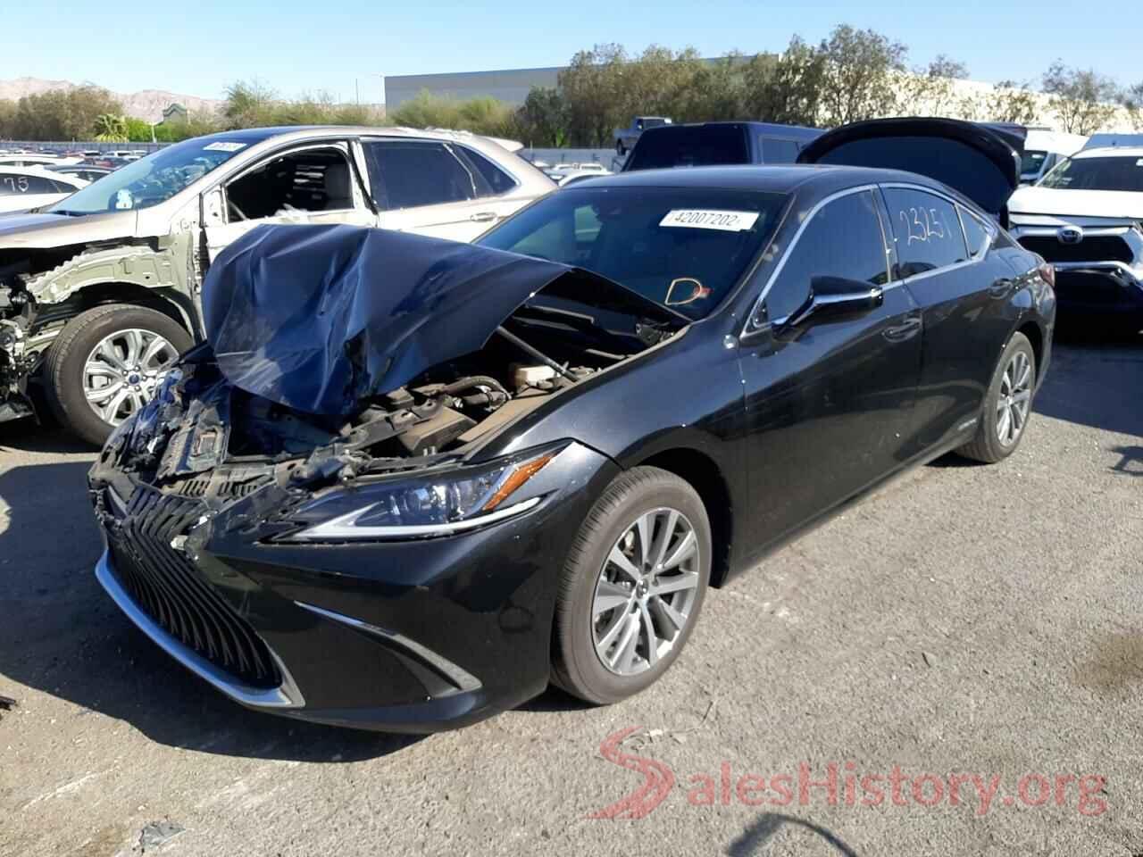 58AB21B16KU002432 2019 LEXUS ES300