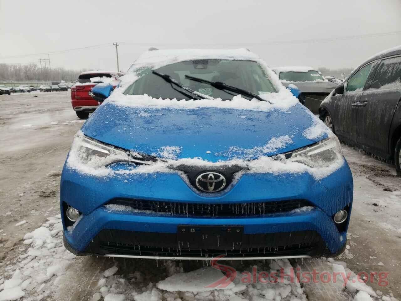 JTMDFREV8HJ705109 2017 TOYOTA RAV4