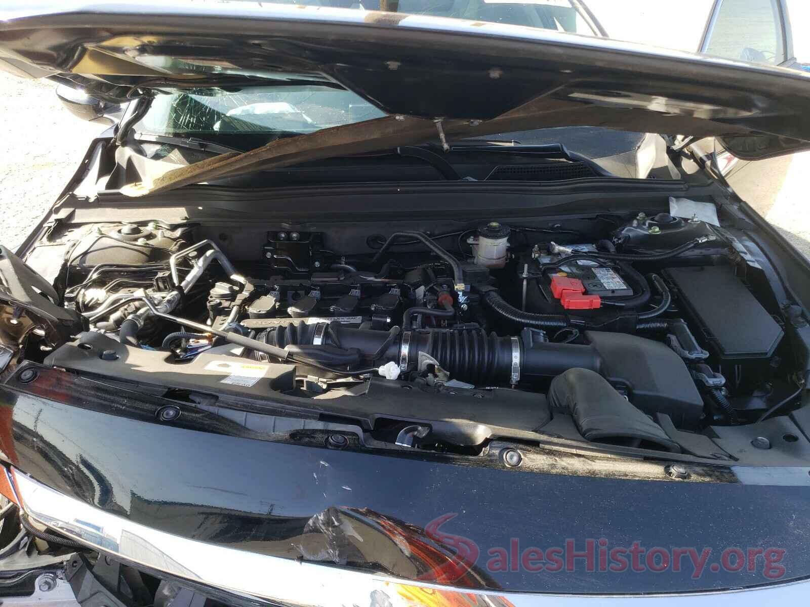 1HGCV1F43JA033621 2018 HONDA ACCORD