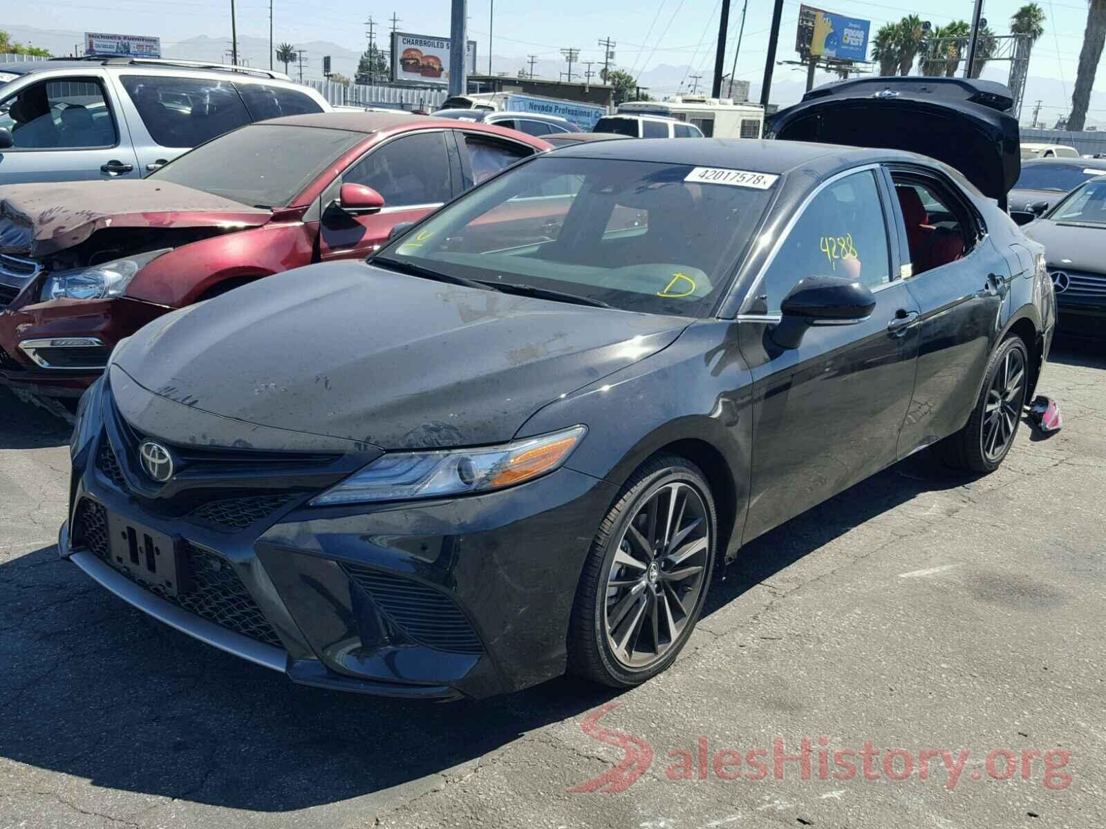 4T1B61HK1JU105963 2018 TOYOTA CAMRY