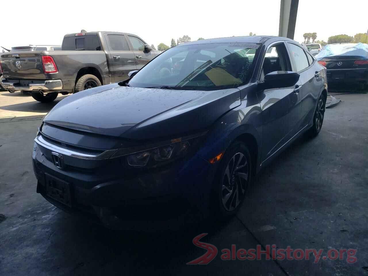 2HGFC2F71JH580875 2018 HONDA CIVIC