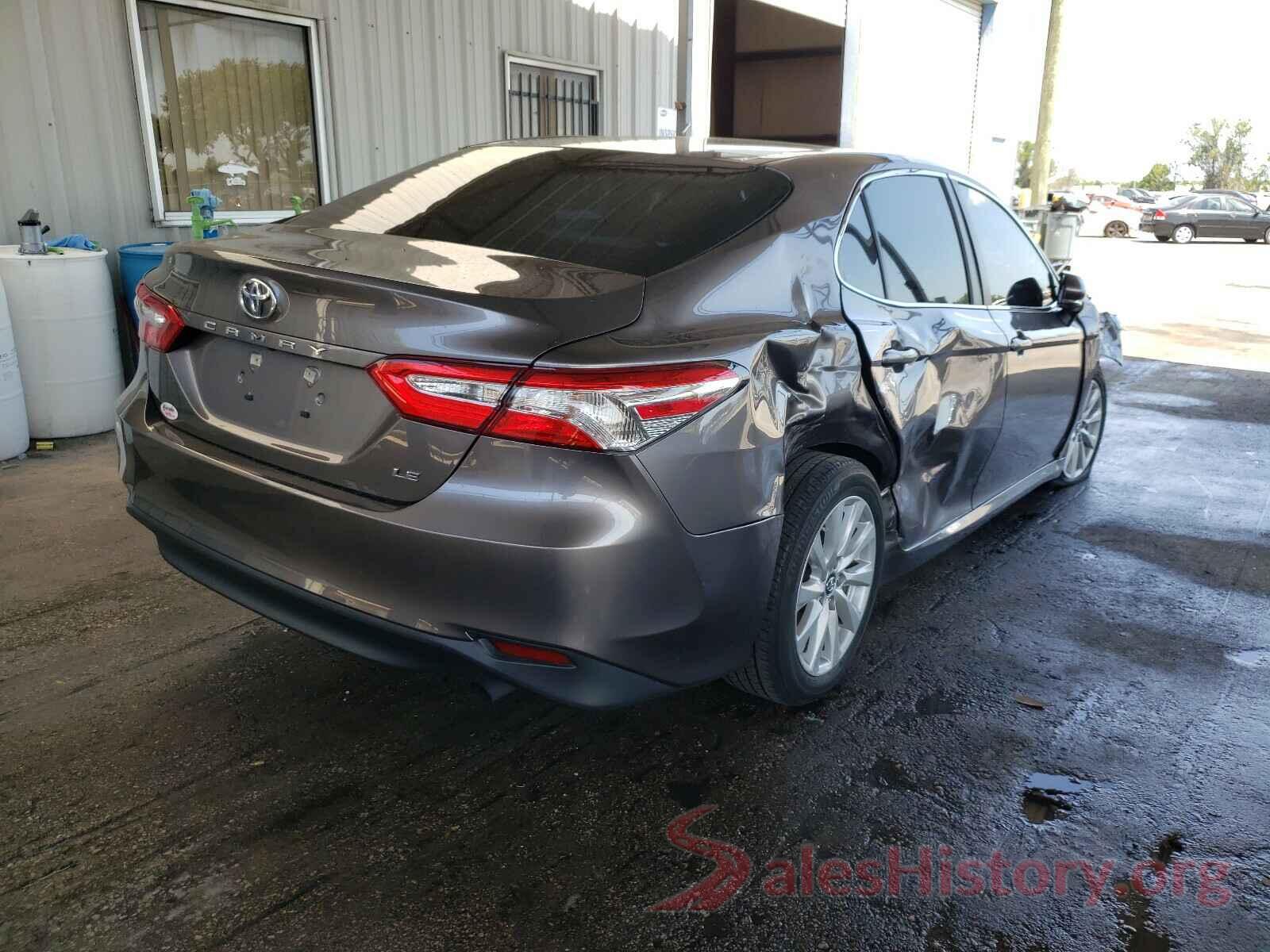 4T1B11HK8JU060518 2018 TOYOTA CAMRY