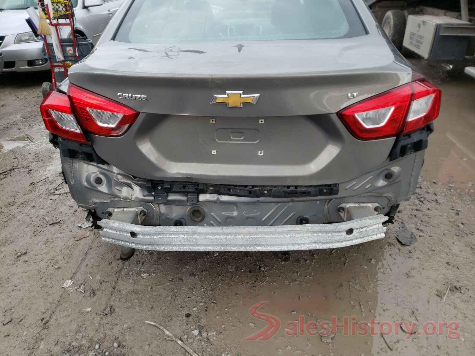 1G1BE5SM8J7100971 2018 CHEVROLET CRUZE