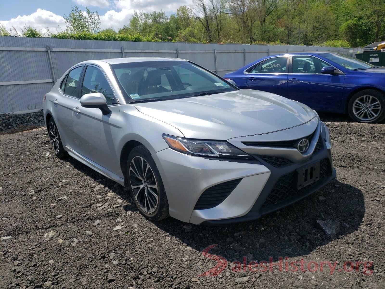 4T1B11HKXJU503347 2018 TOYOTA CAMRY