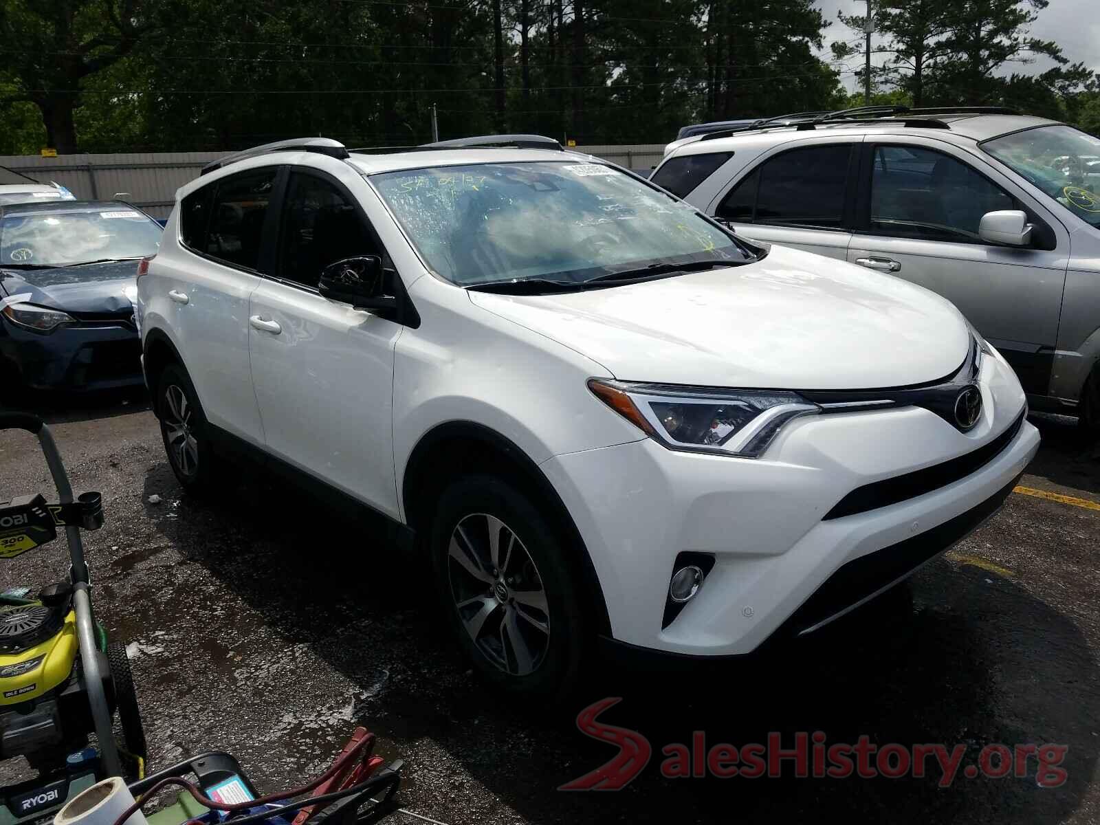 JTMWFREV5HJ718635 2017 TOYOTA RAV4