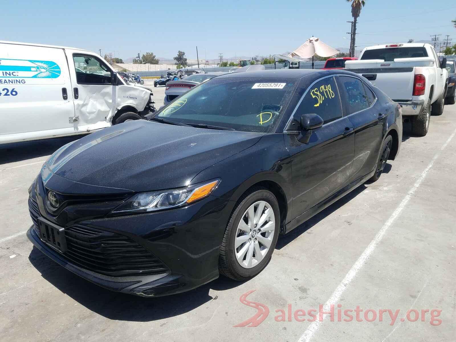 4T1B11HKXJU069950 2018 TOYOTA CAMRY