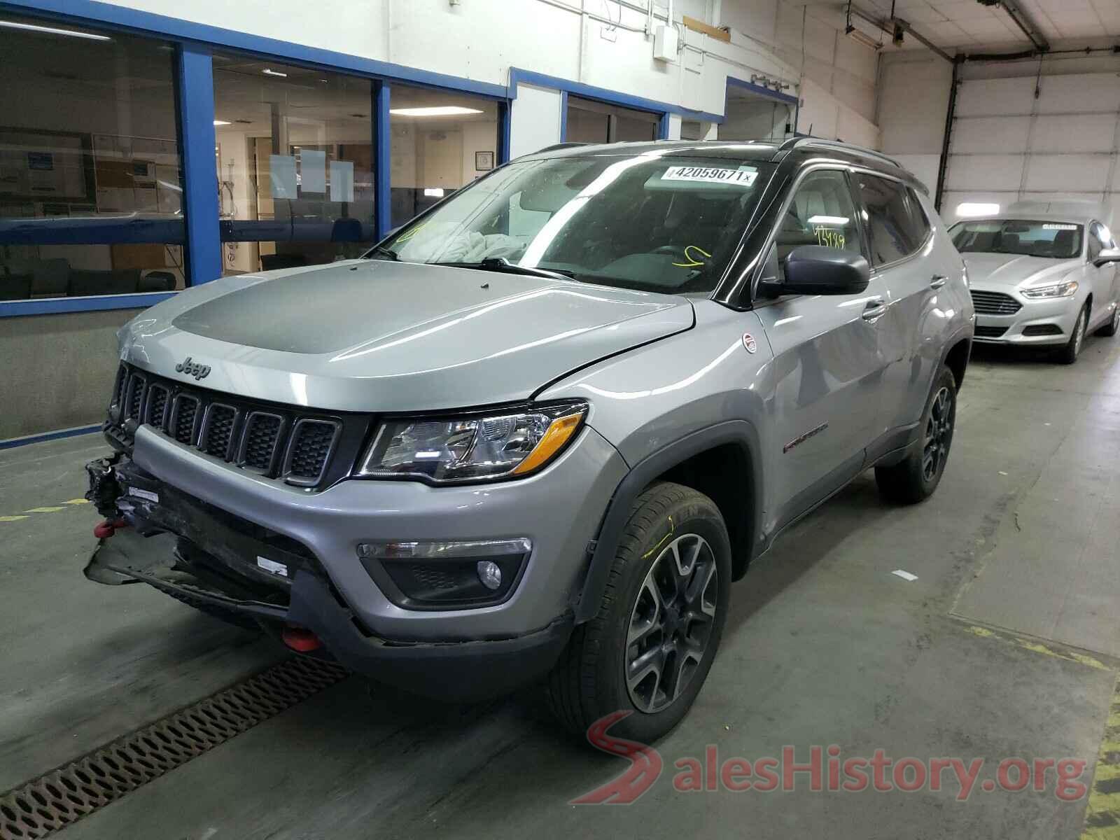 3C4NJDDB5KT668789 2019 JEEP COMPASS