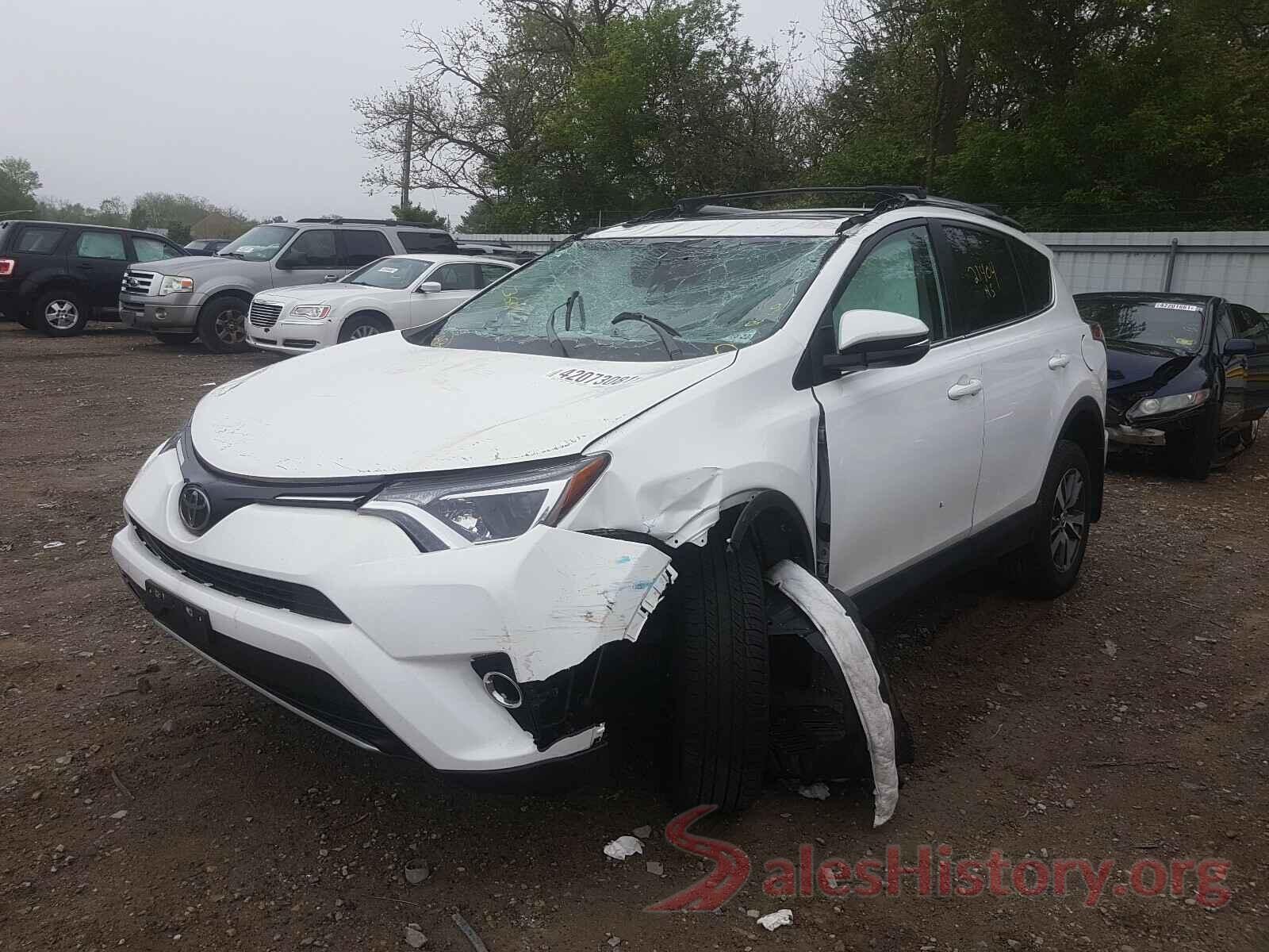 2T3RFREV9JW710381 2018 TOYOTA RAV4