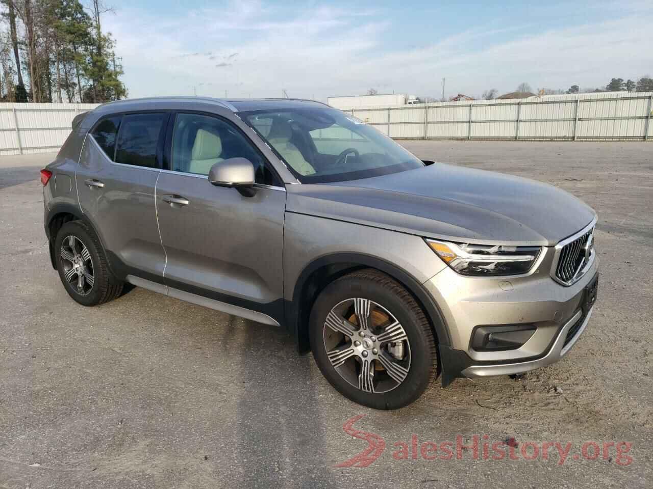 YV4162UL3M2595890 2021 VOLVO XC40