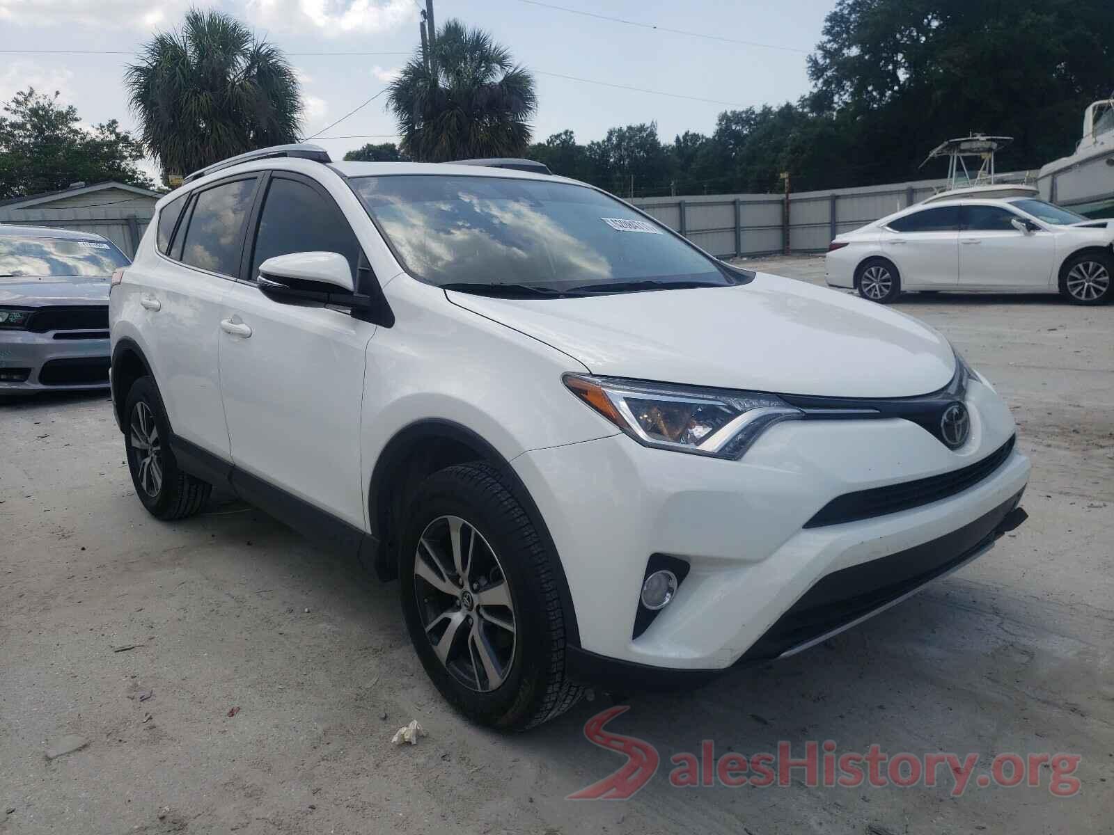 JTMWFREV5JJ173817 2018 TOYOTA RAV4