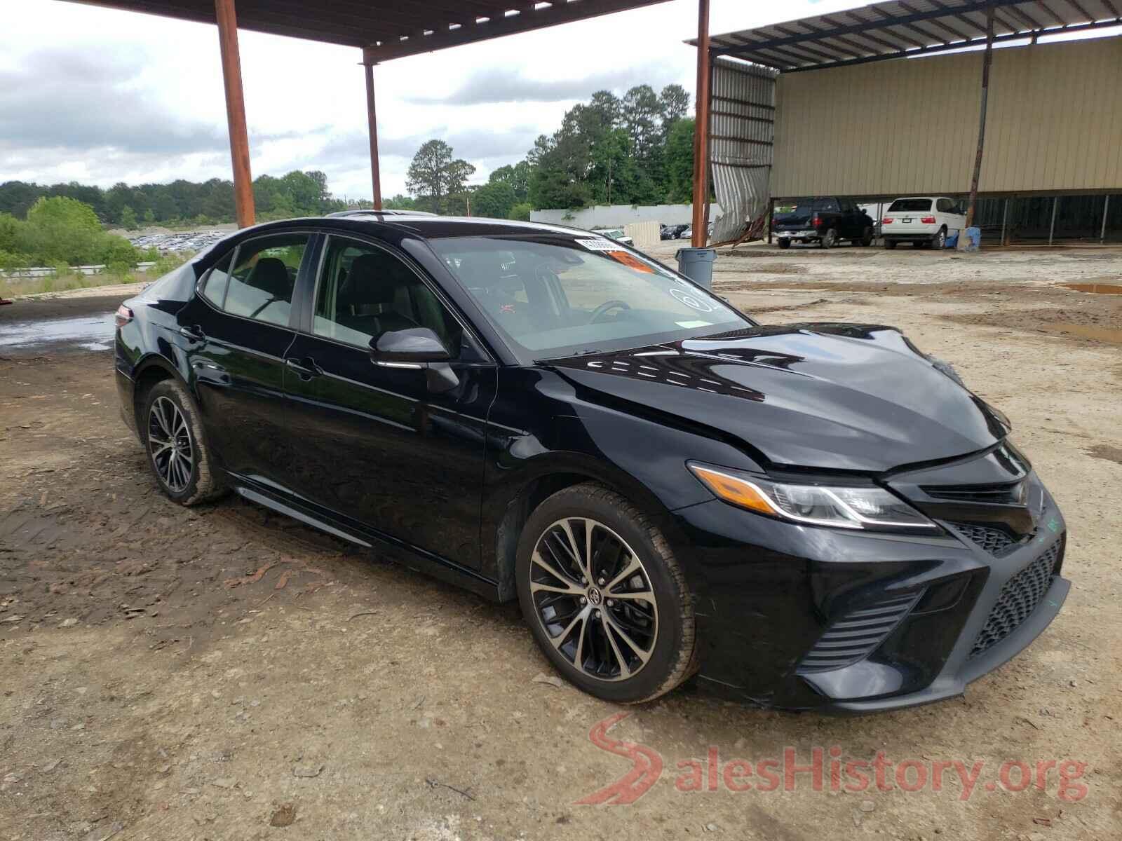 JTNB11HK9J3005338 2018 TOYOTA CAMRY