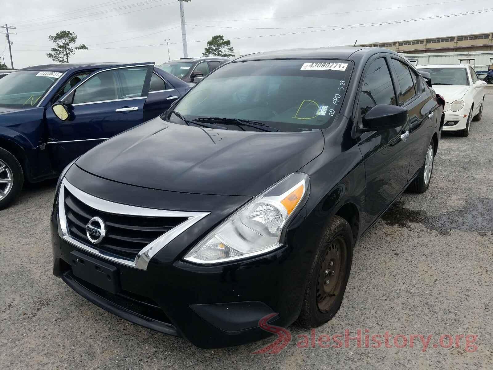 3N1CN7AP5JL872393 2018 NISSAN VERSA