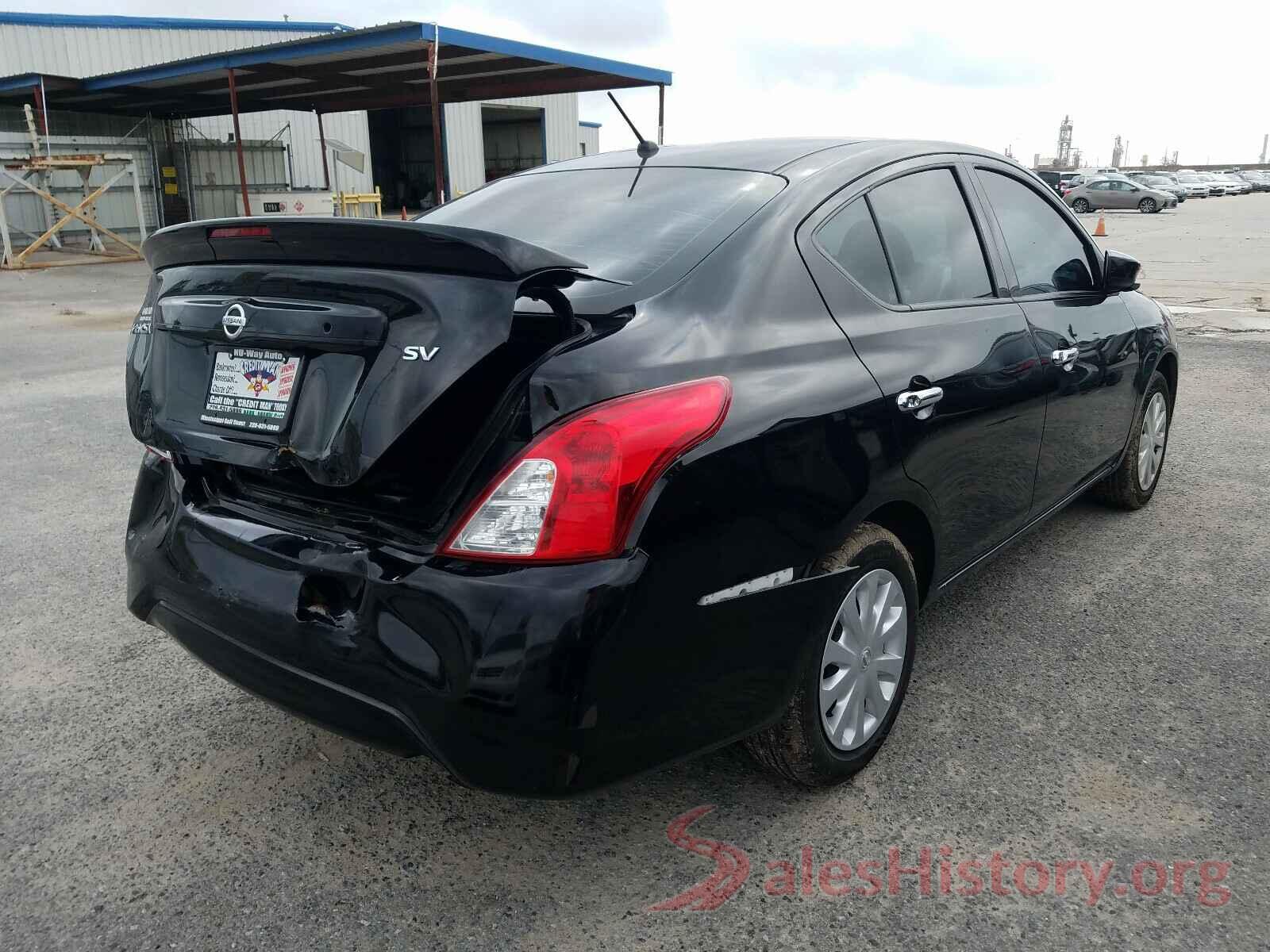 3N1CN7AP5JL872393 2018 NISSAN VERSA