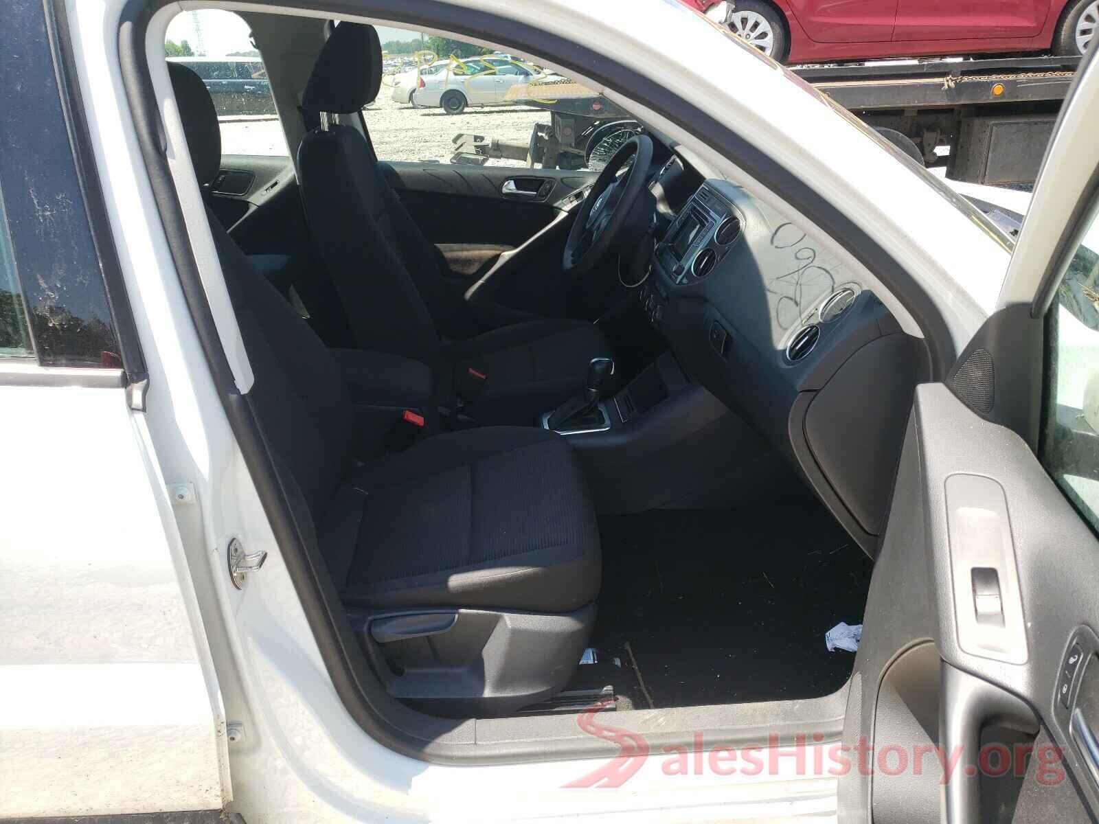 WVGAV7AX7HK050576 2017 VOLKSWAGEN TIGUAN