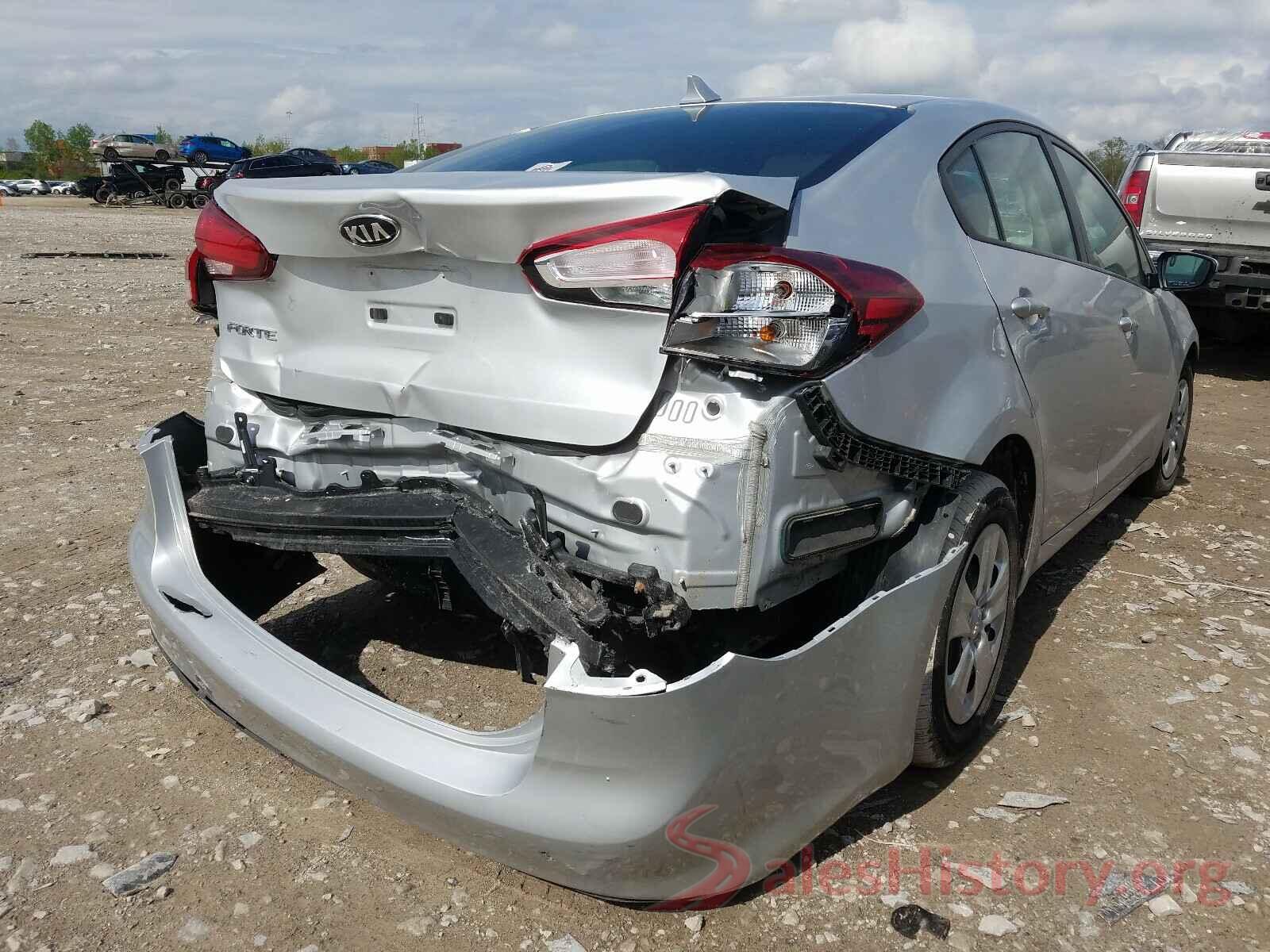 3KPFK4A78JE218767 2018 KIA FORTE