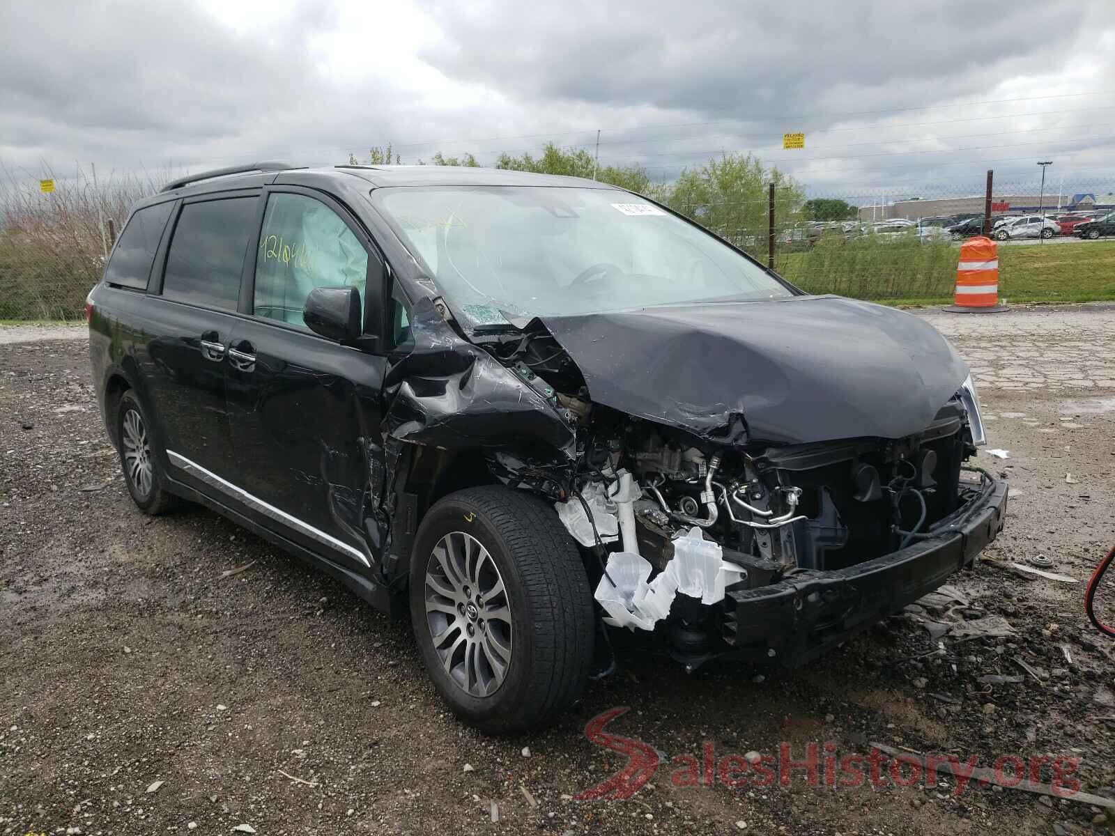 5TDYZ3DC8JS928507 2018 TOYOTA SIENNA