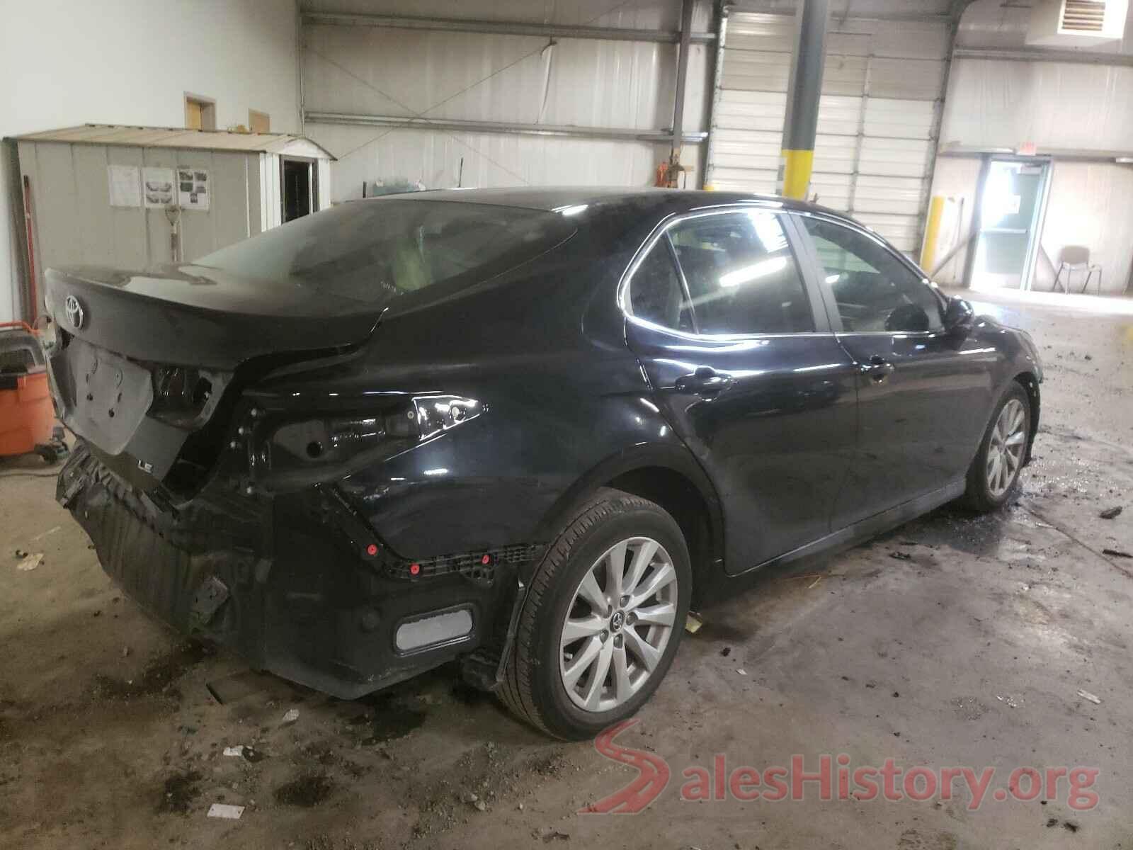 4T1B11HK8JU634194 2018 TOYOTA CAMRY