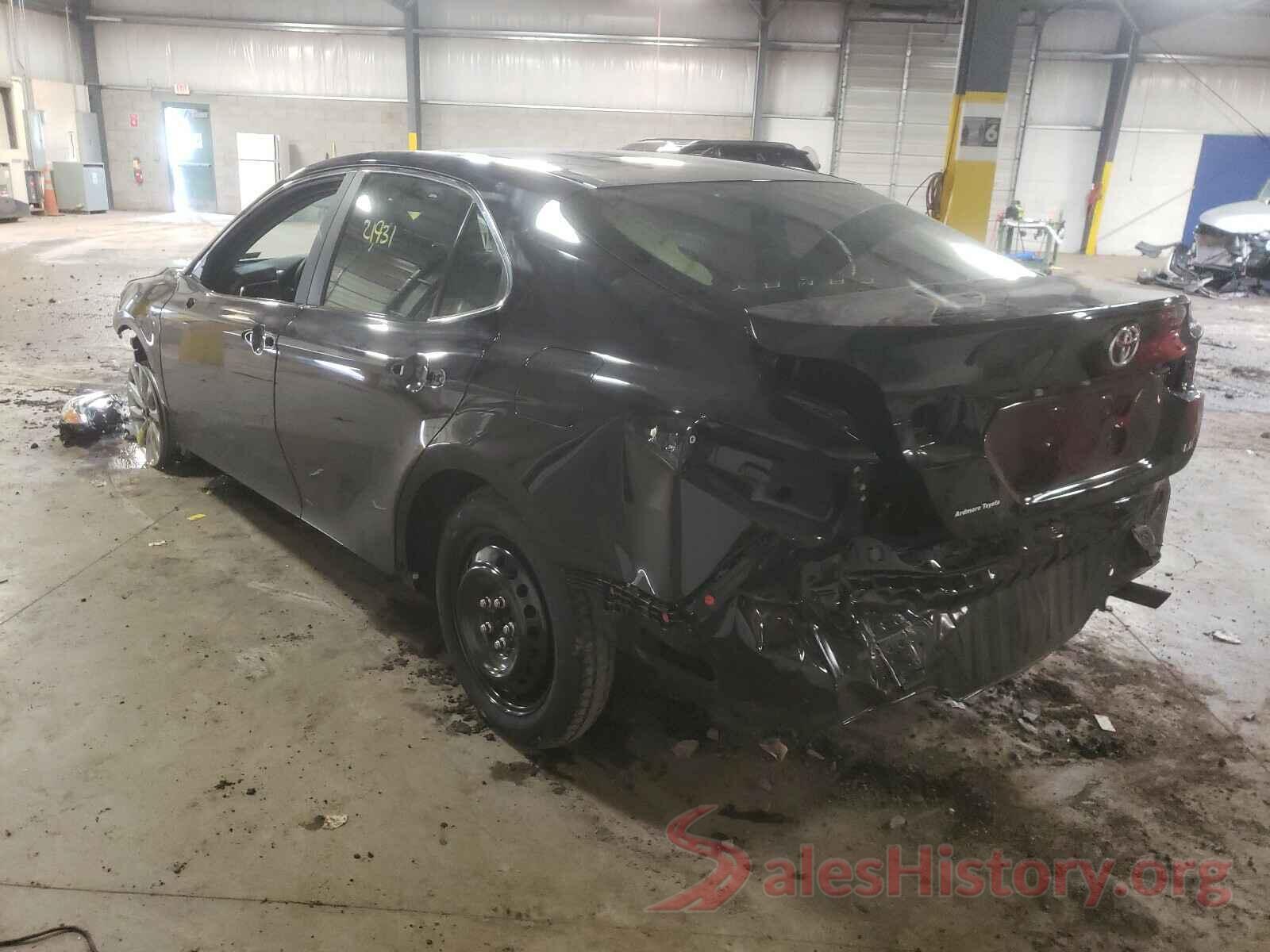 4T1B11HK8JU634194 2018 TOYOTA CAMRY