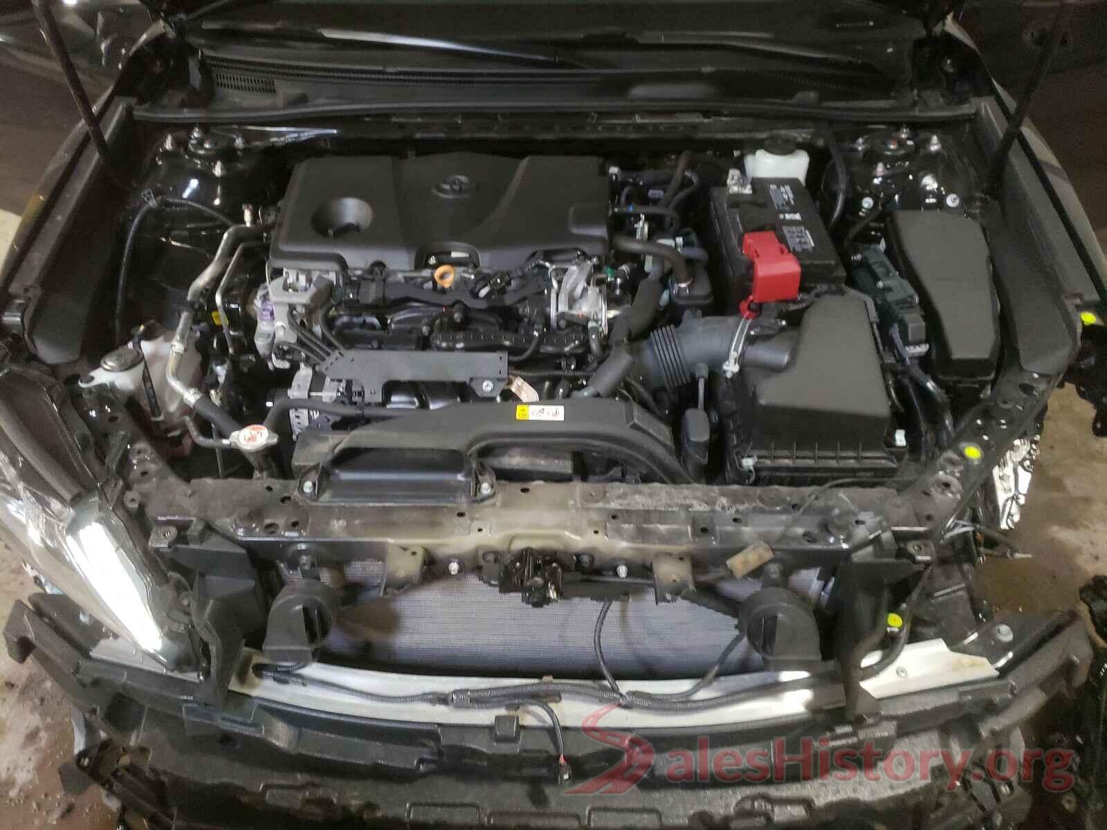 4T1B11HK8JU634194 2018 TOYOTA CAMRY