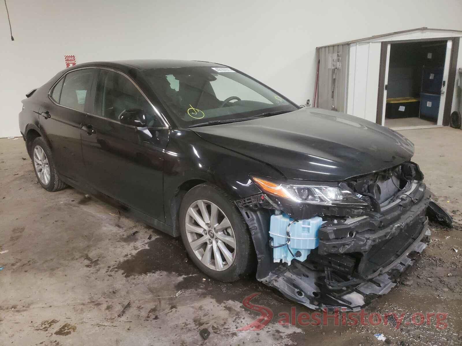 4T1B11HK8JU634194 2018 TOYOTA CAMRY