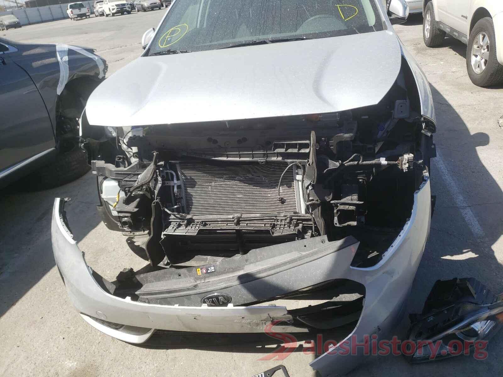 KNDCB3LC4K5318918 2019 KIA NIRO