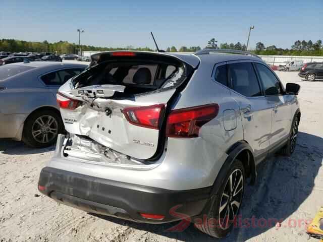 JN1BJ1CR1JW285184 2018 NISSAN ROGUE