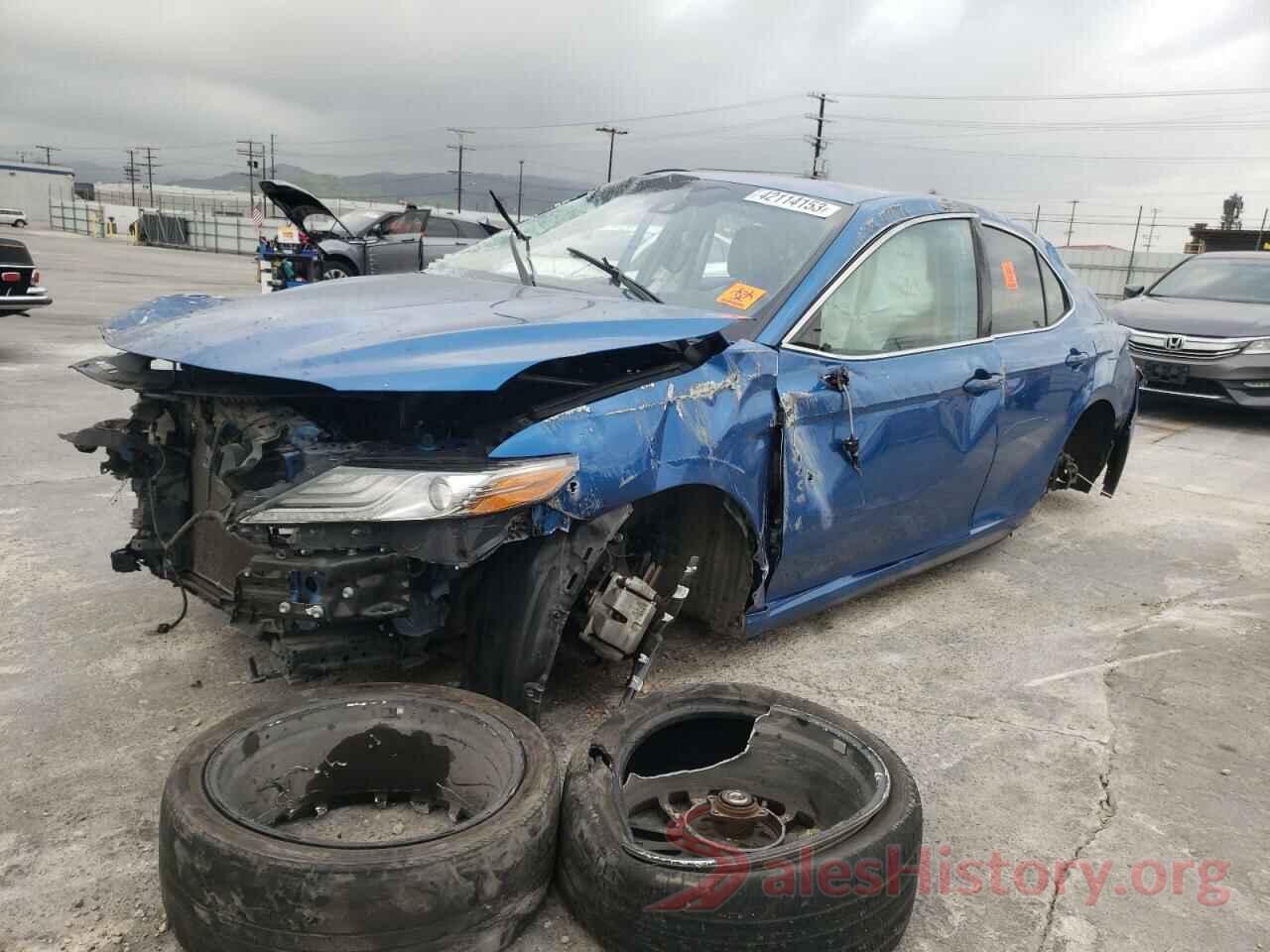 4T1B61HK8KU174621 2019 TOYOTA CAMRY