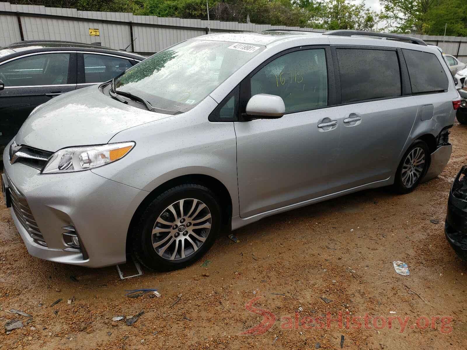 5TDYZ3DC8KS969706 2019 TOYOTA SIENNA