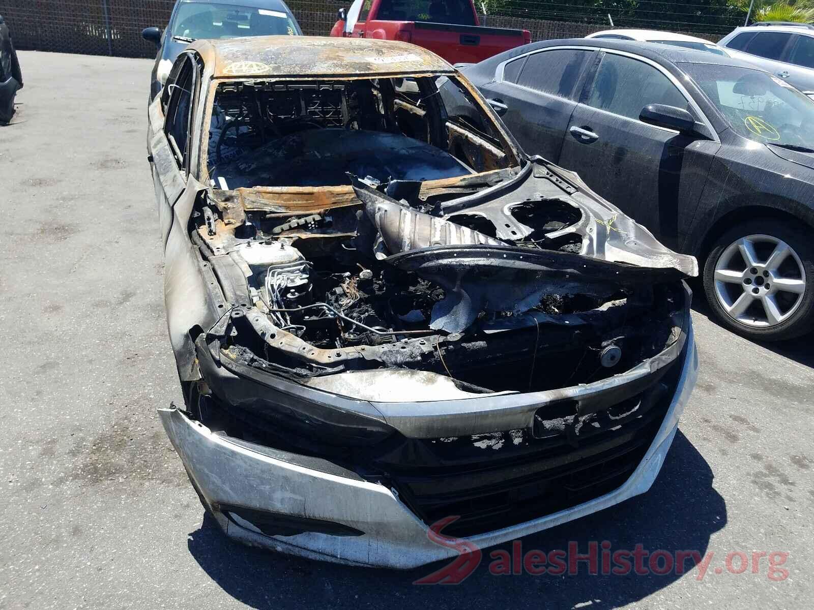 1HGCV1F17KA058819 2019 HONDA ACCORD