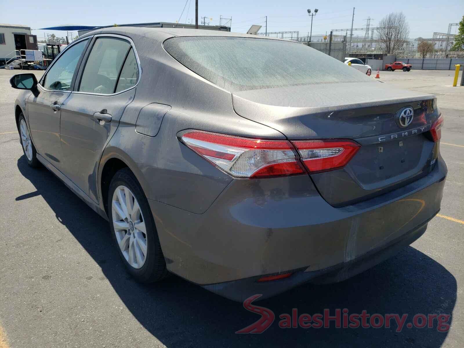 4T1B11HK9JU125599 2018 TOYOTA CAMRY