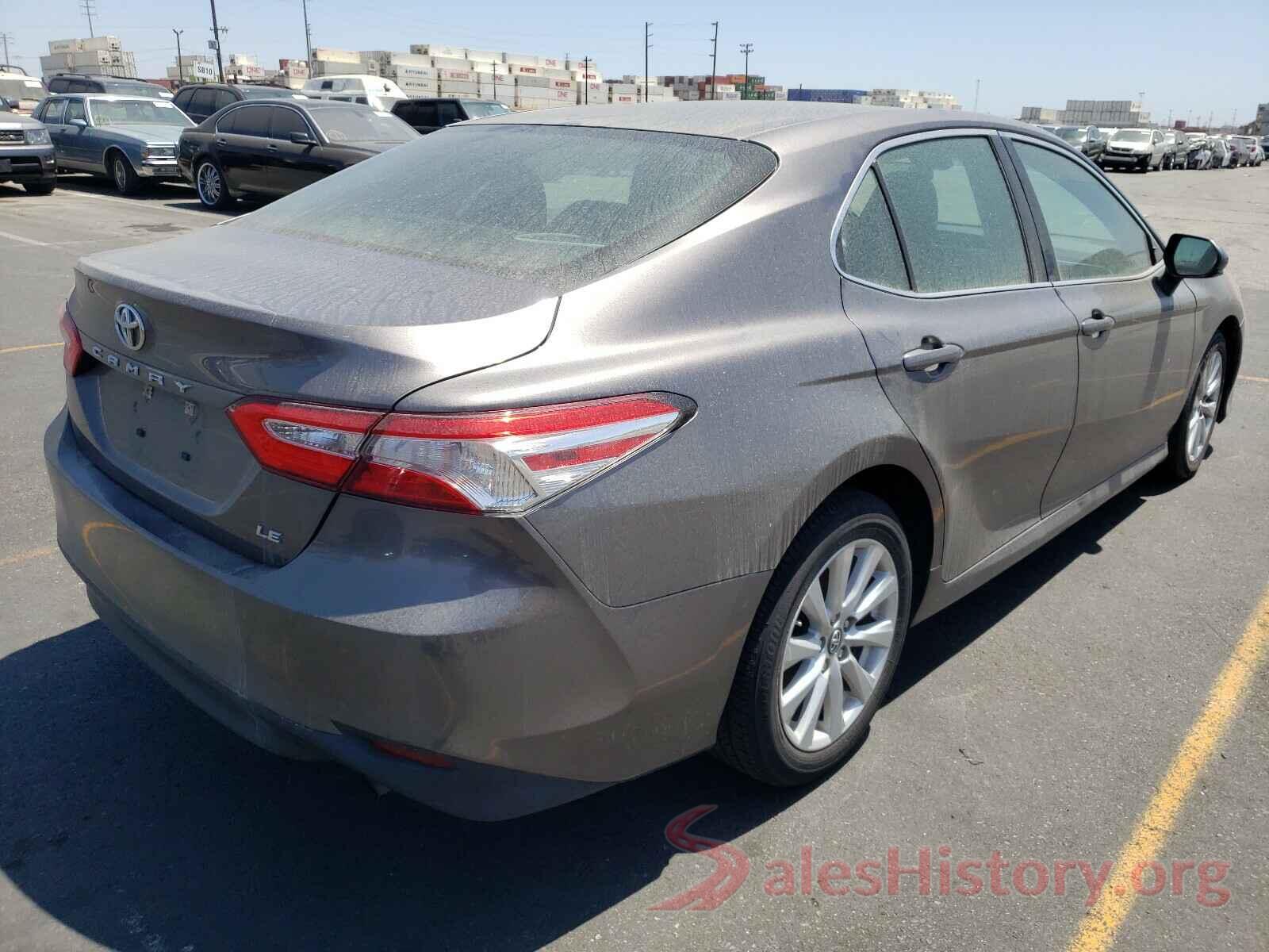 4T1B11HK9JU125599 2018 TOYOTA CAMRY