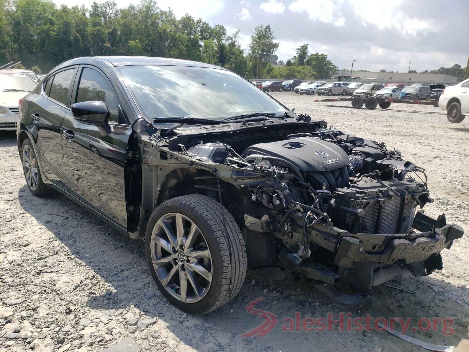 3MZBN1V33JM250833 2018 MAZDA 3