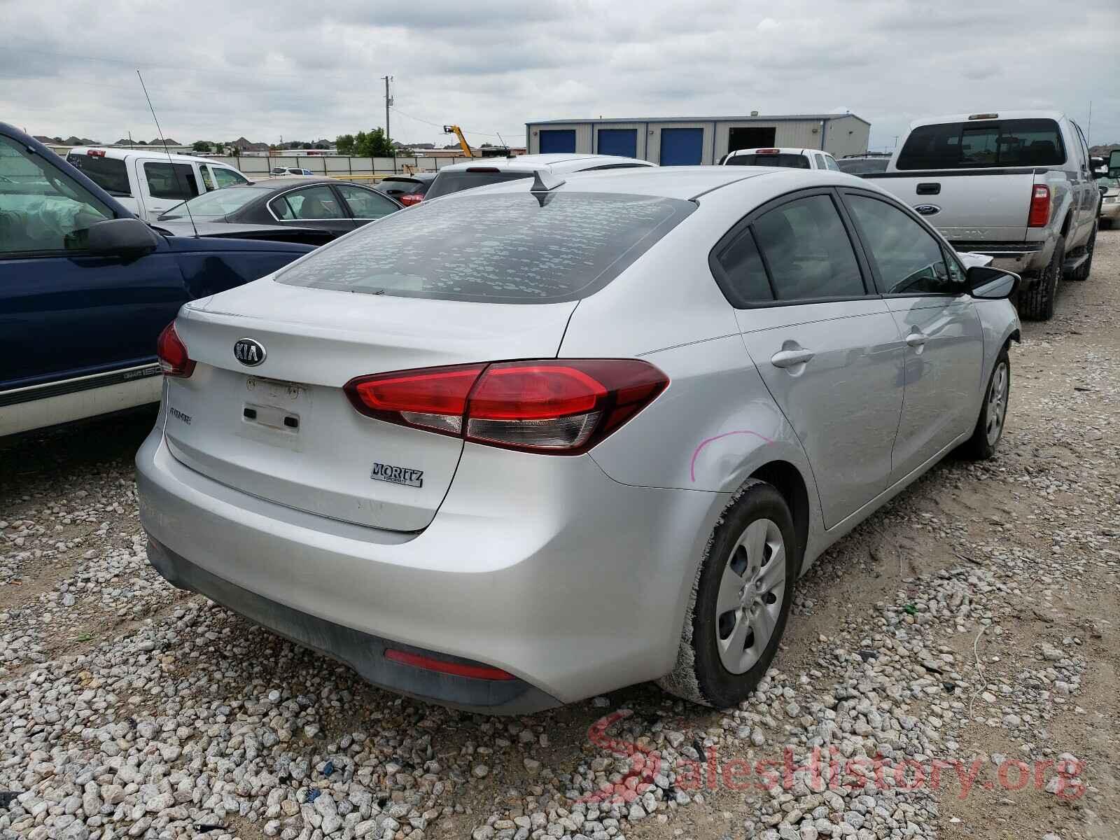 3KPFK4A71JE272069 2018 KIA FORTE