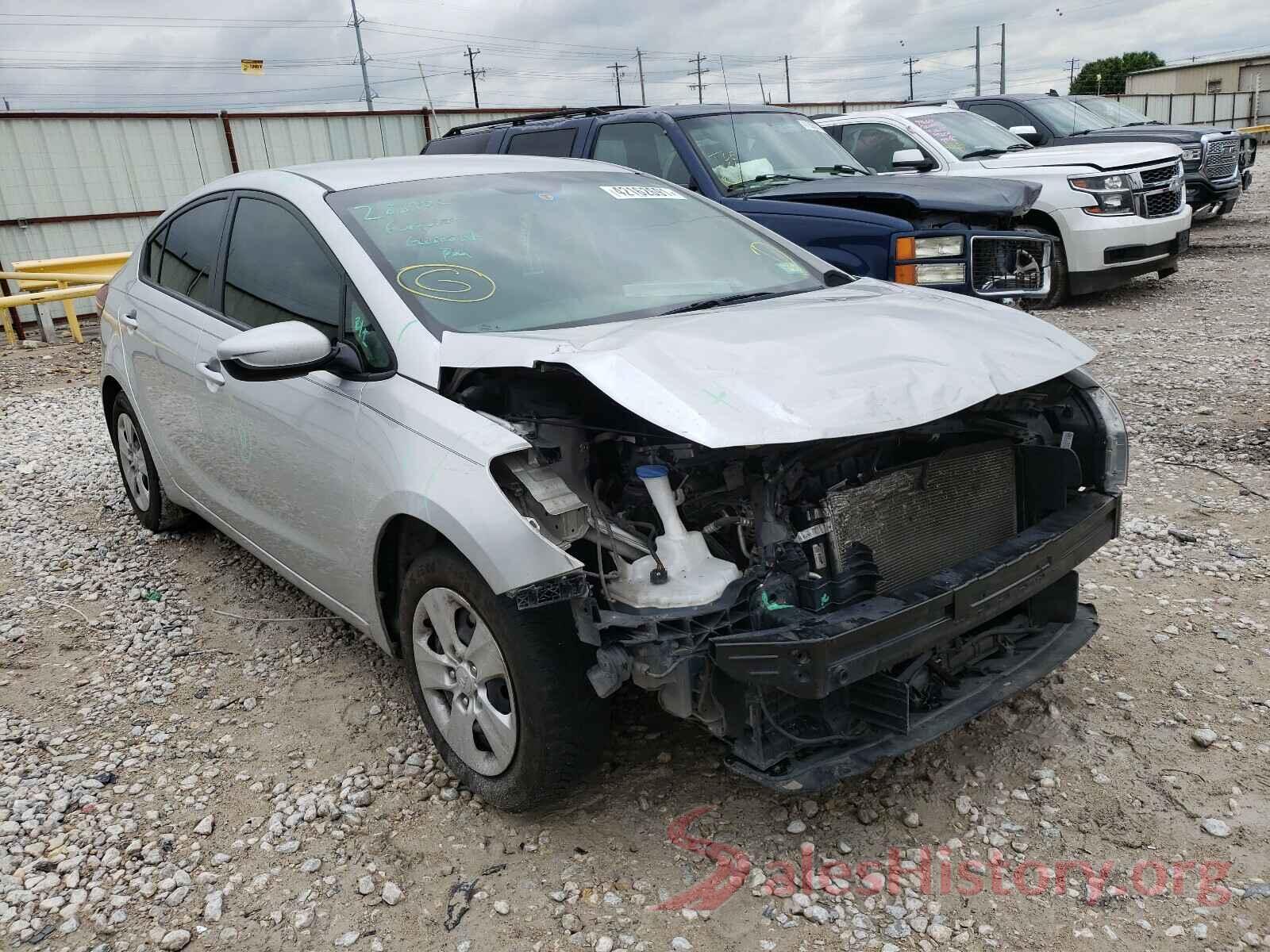 3KPFK4A71JE272069 2018 KIA FORTE