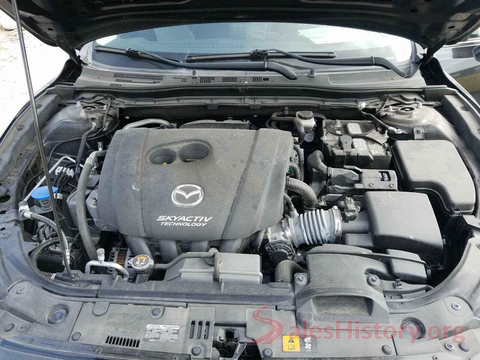 3MZBN1V35JM174063 2018 MAZDA 3