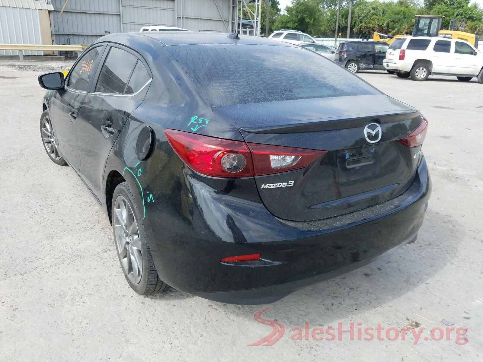 3MZBN1V35JM174063 2018 MAZDA 3