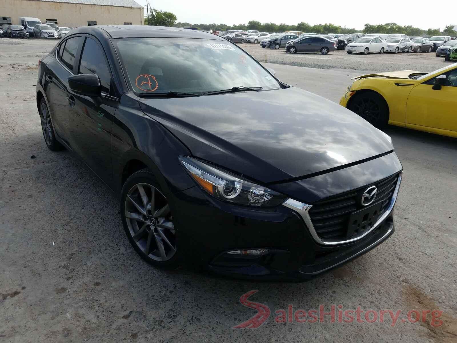 3MZBN1V35JM174063 2018 MAZDA 3