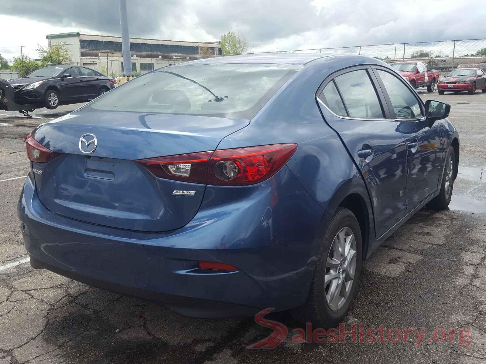 3MZBN1U73JM169013 2018 MAZDA 3