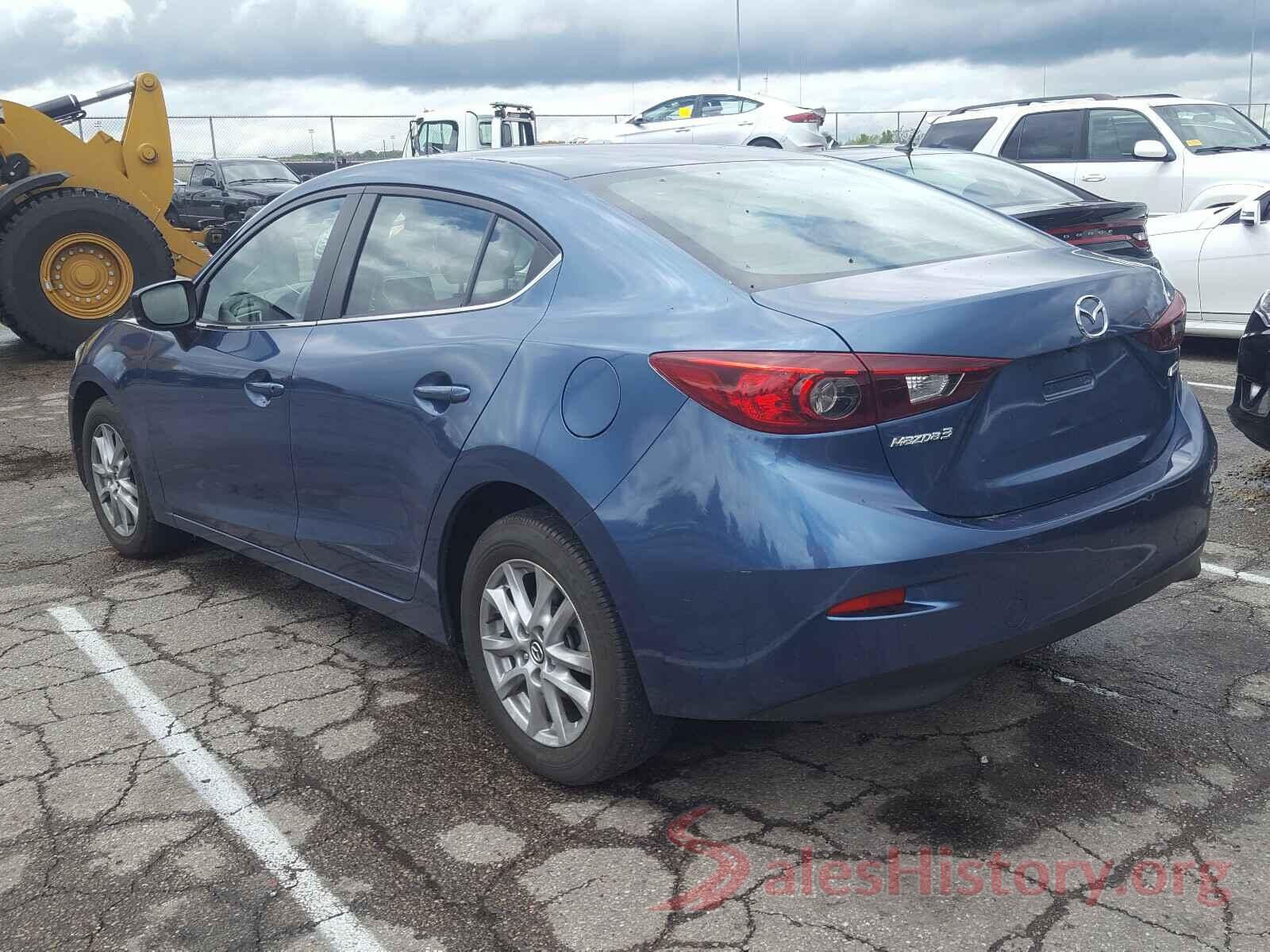 3MZBN1U73JM169013 2018 MAZDA 3