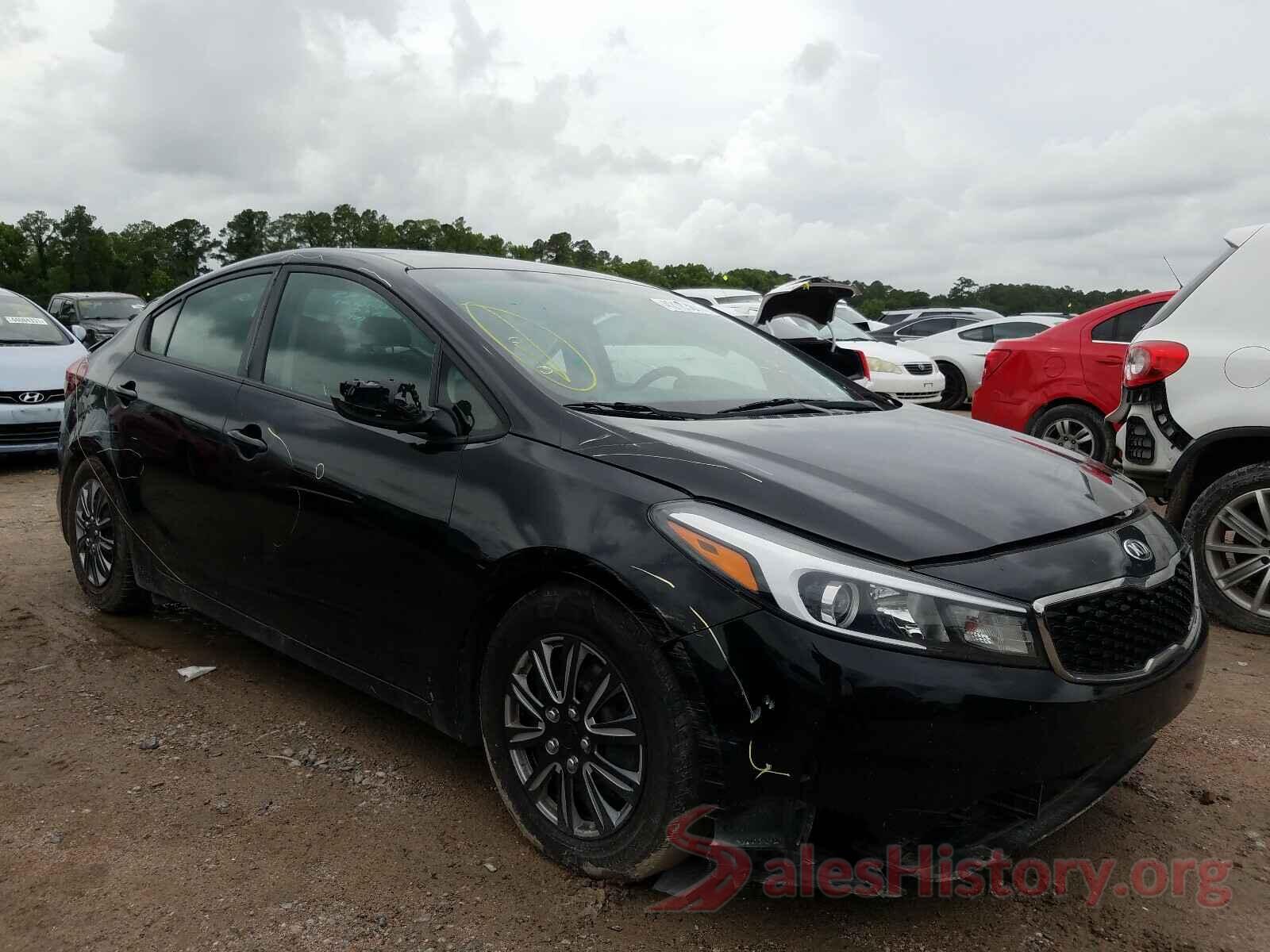 3KPFK4A7XHE081101 2017 KIA FORTE