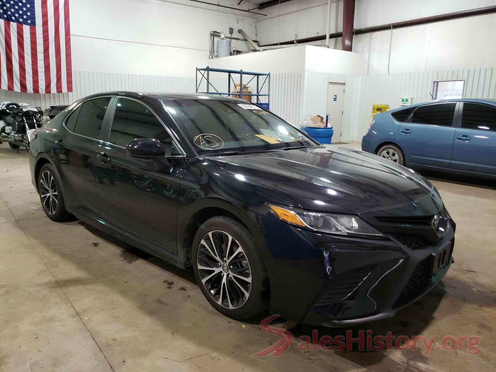 4T1B11HK8JU152616 2018 TOYOTA CAMRY