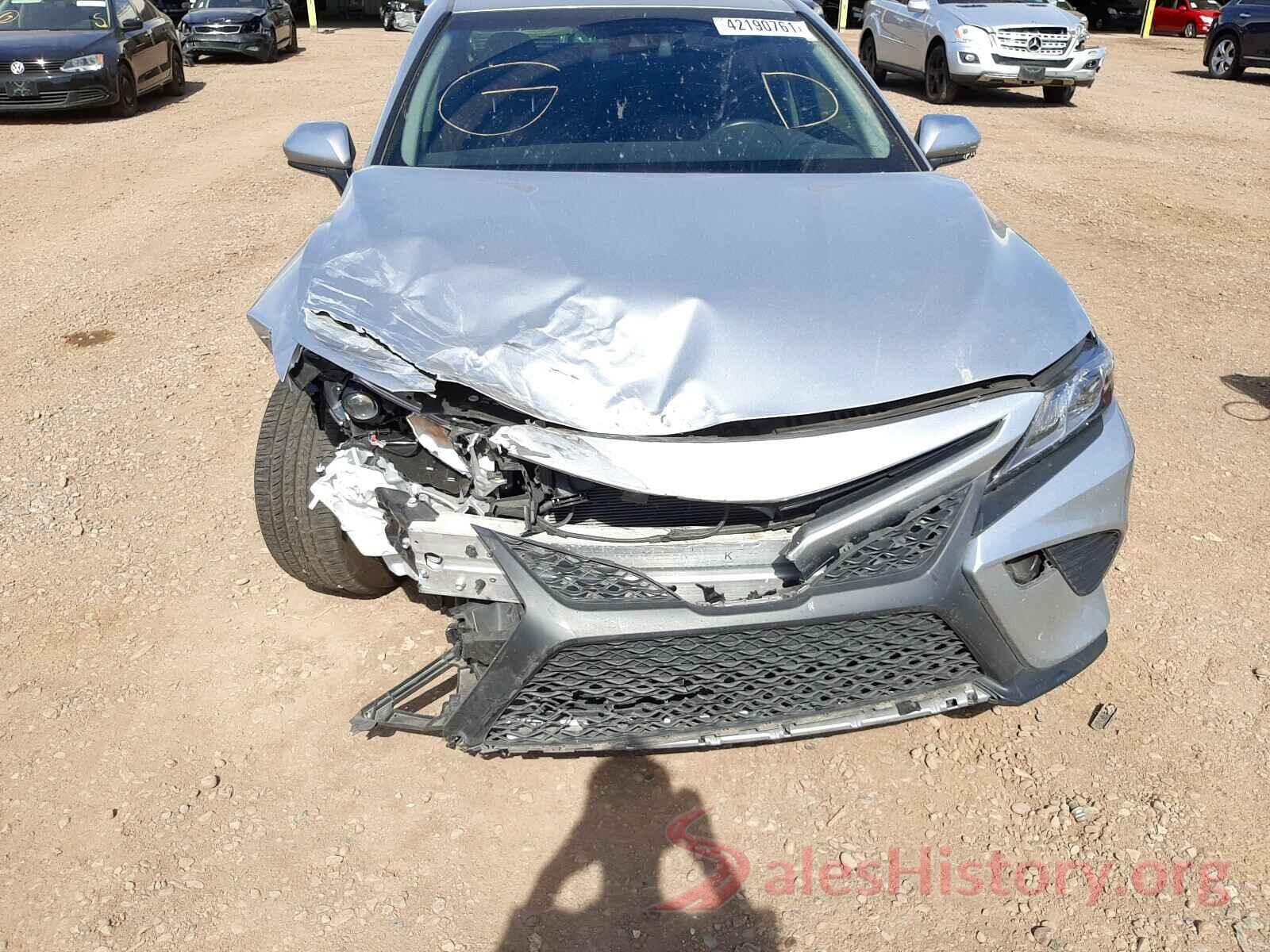 JTNB11HK1J3048653 2018 TOYOTA CAMRY