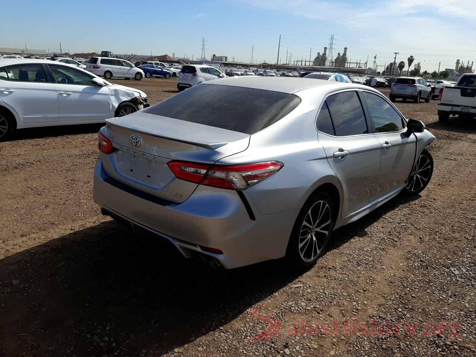 JTNB11HK1J3048653 2018 TOYOTA CAMRY