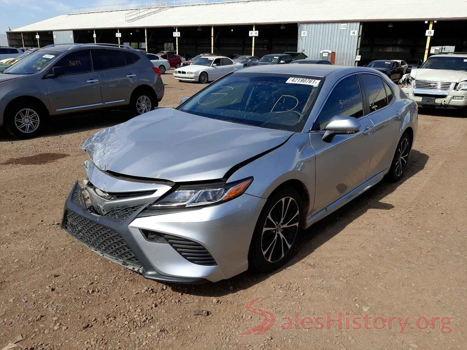 JTNB11HK1J3048653 2018 TOYOTA CAMRY