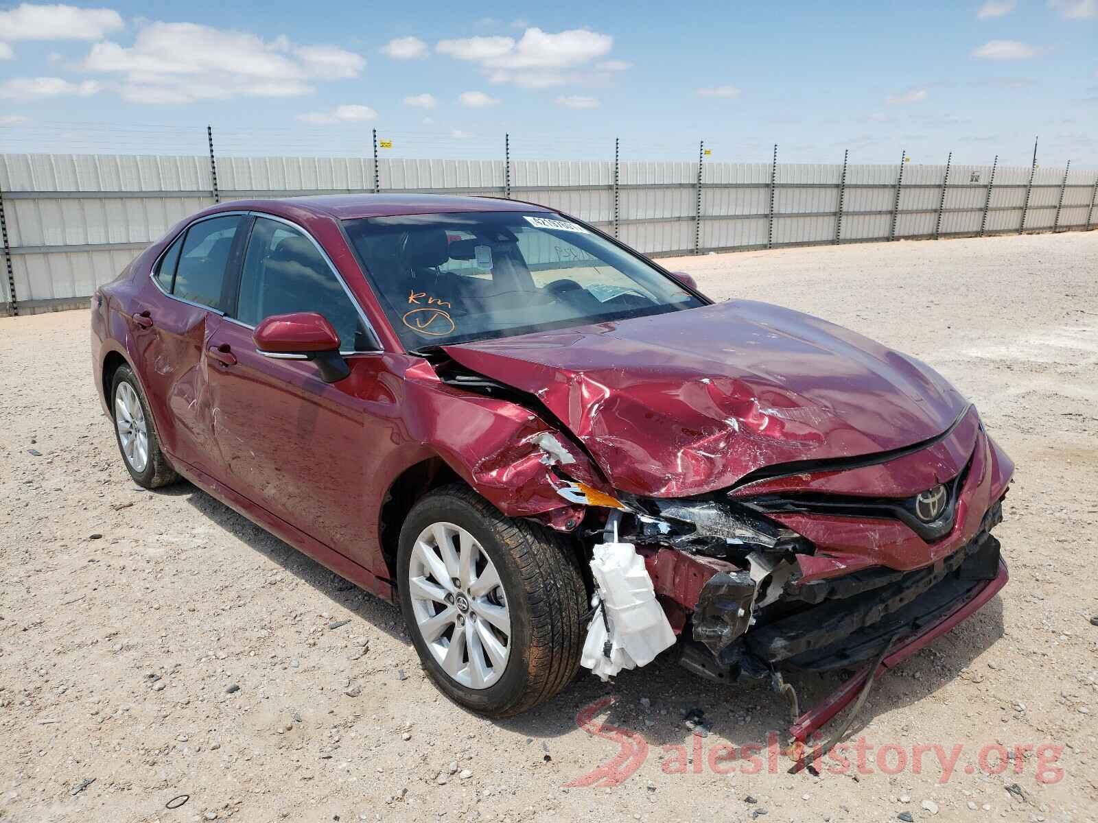 4T1B11HK4JU556674 2018 TOYOTA CAMRY