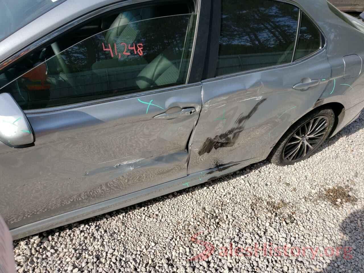 4T1B21HK8JU006200 2018 TOYOTA CAMRY