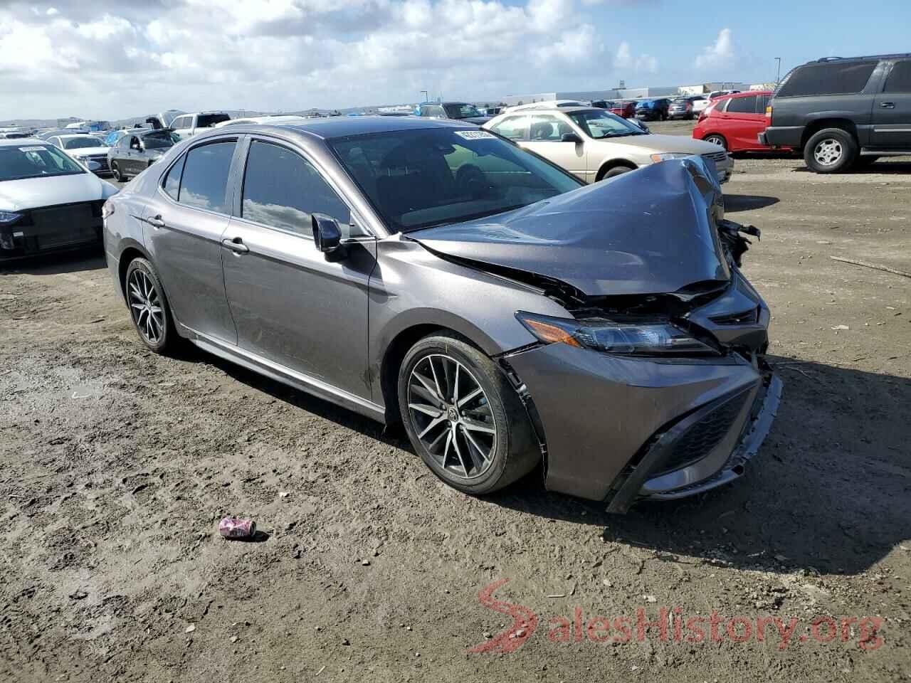 4T1T11BK2MU040671 2021 TOYOTA CAMRY