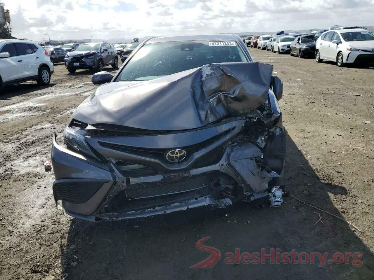 4T1T11BK2MU040671 2021 TOYOTA CAMRY