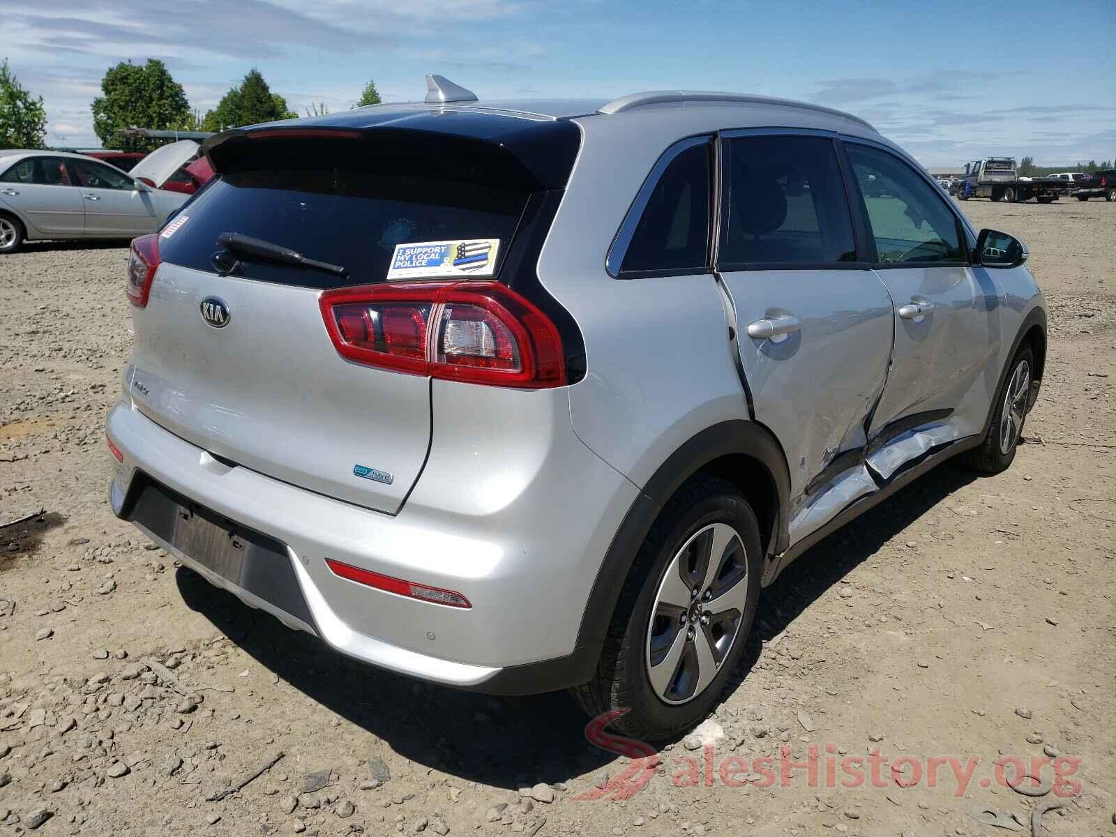 KNDCE3LC5J5127241 2018 KIA NIRO